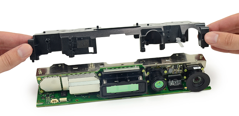Illustration for article titled Después de diseccionarlo, Kinect 2.0 se repara mejor de lo que parece